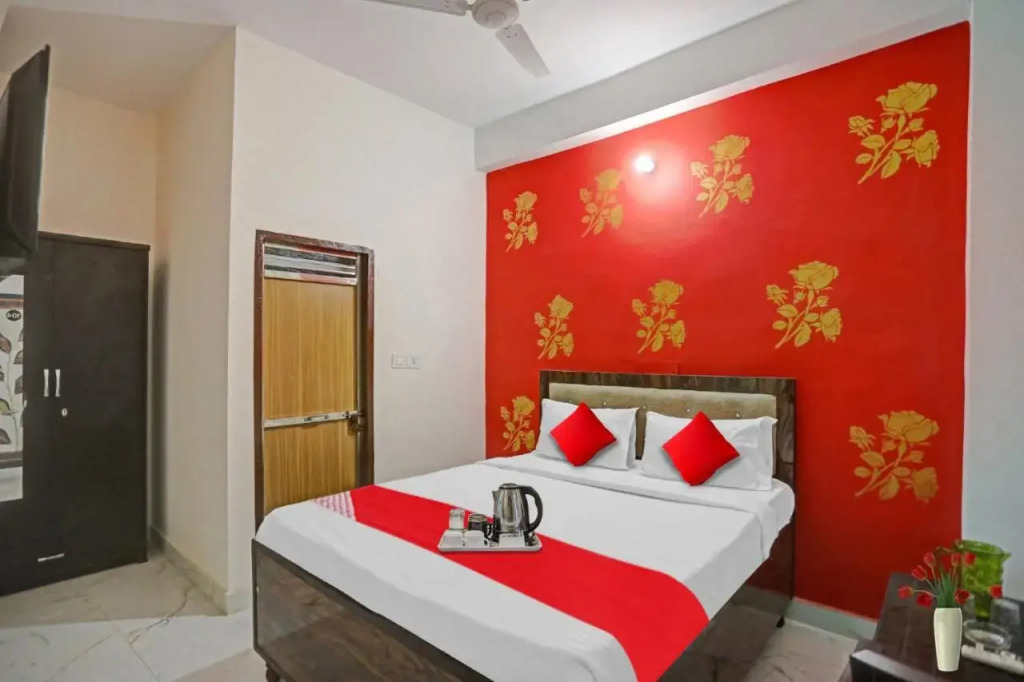 Нойда: Hotel O a One Hotel Near Noida Sector 81 Metro Station