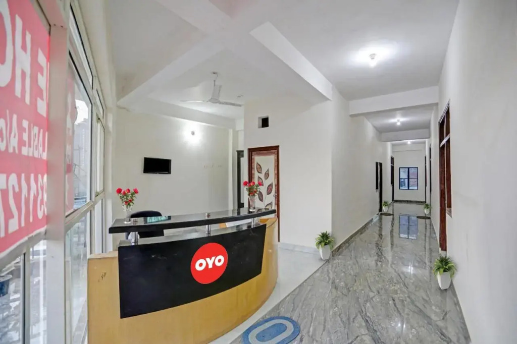 Нойда: Hotel O a One Hotel Near Noida Sector 81 Metro Station