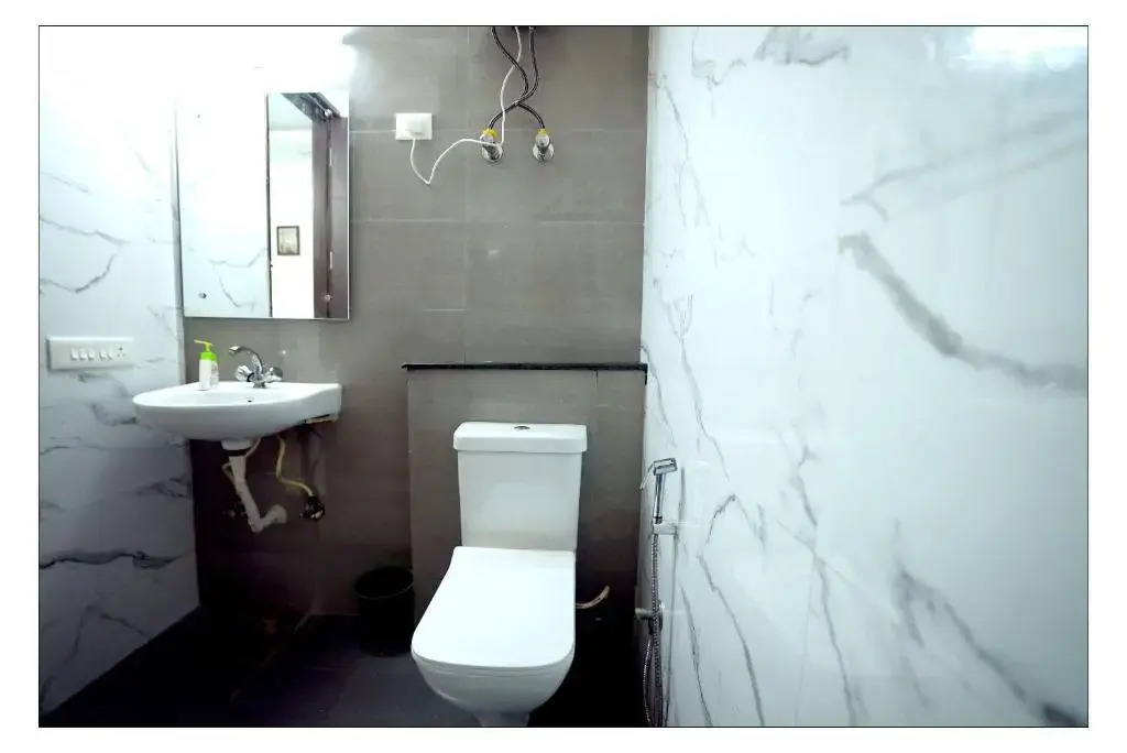 Нойда: Gupta Residency Near Noida Sector 50 Metro Station