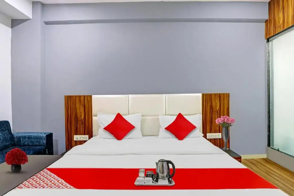 Сурат: OYO Flagship 70202 Hotel Max