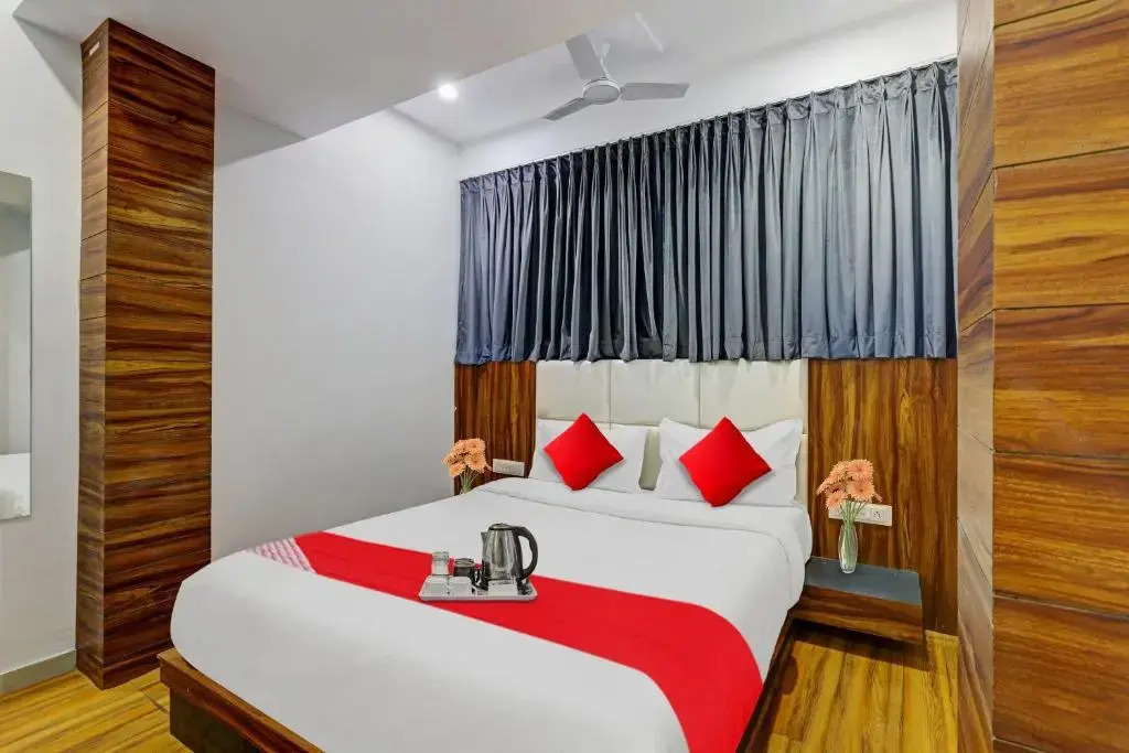 Сурат: OYO Flagship 70202 Hotel Max