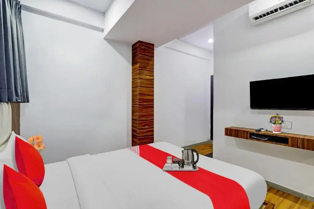 Сурат: OYO Flagship 70202 Hotel Max