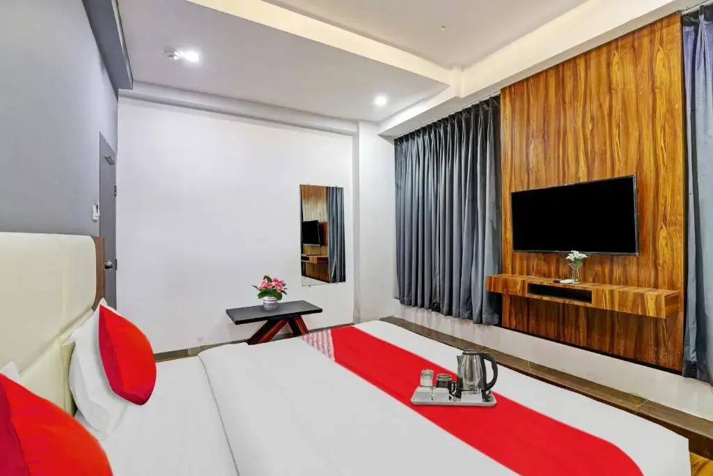 Сурат: OYO Flagship 70202 Hotel Max