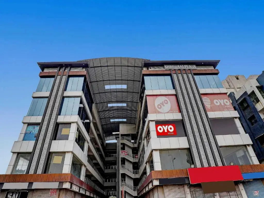 Сурат: OYO Flagship 70202 Hotel Max