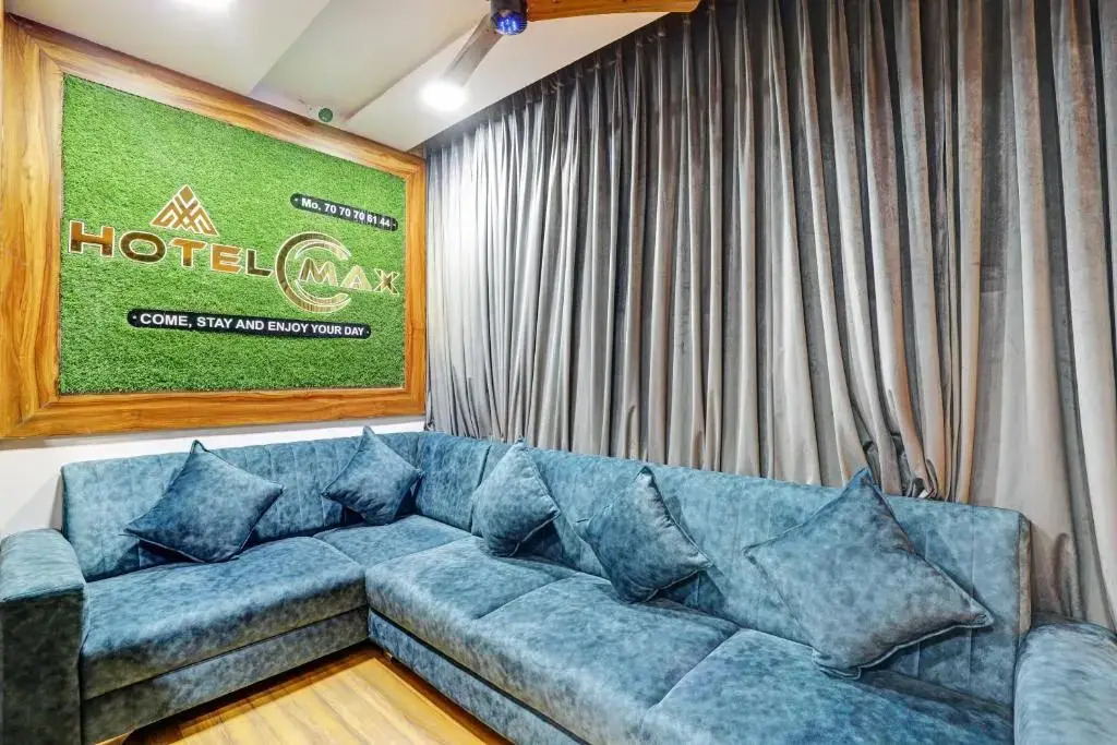 Сурат: OYO Flagship 70202 Hotel Max