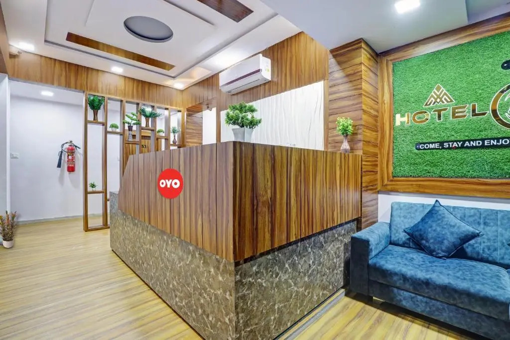 Сурат: OYO Flagship 70202 Hotel Max