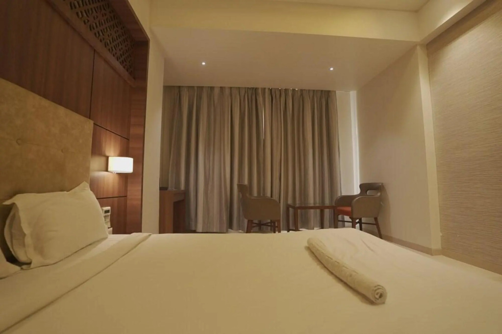 Город Dombivili: Hotel Mathoshree ( Ratna Residency) by WB Inn