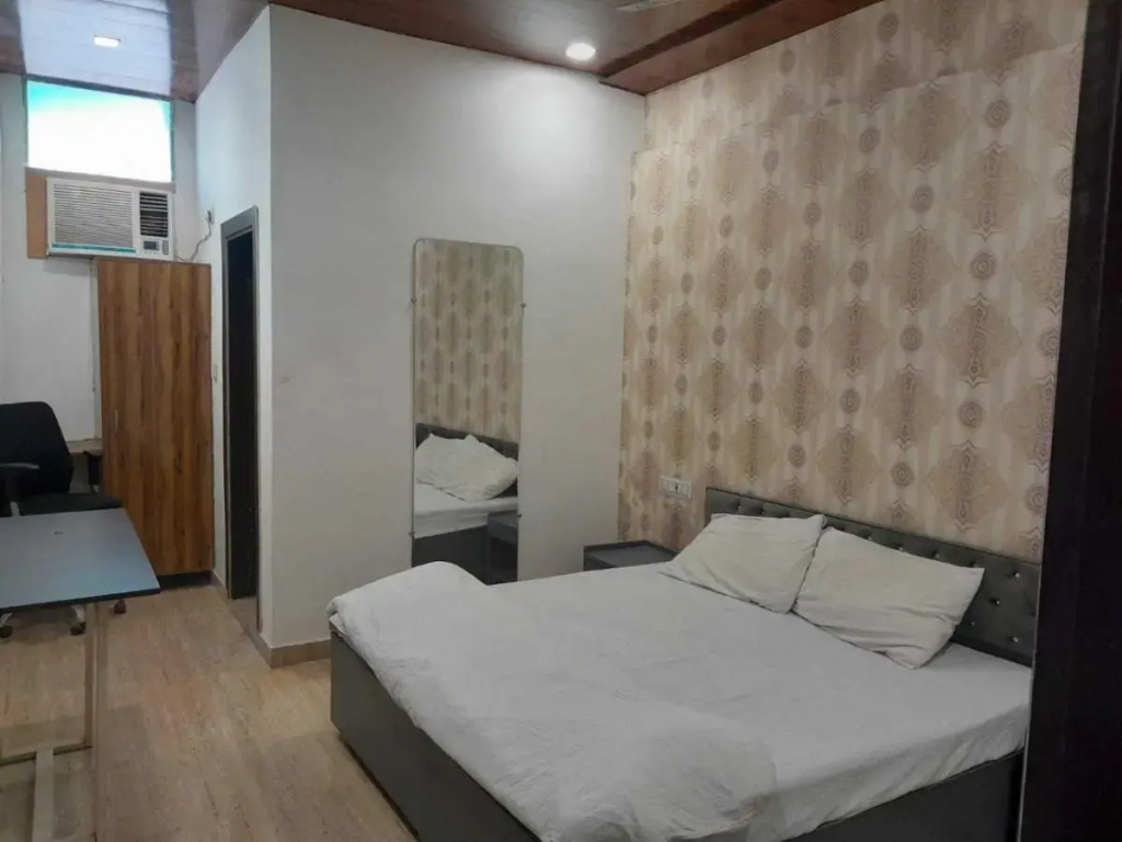 Мератх: Hotel Shubkamna by Oyo