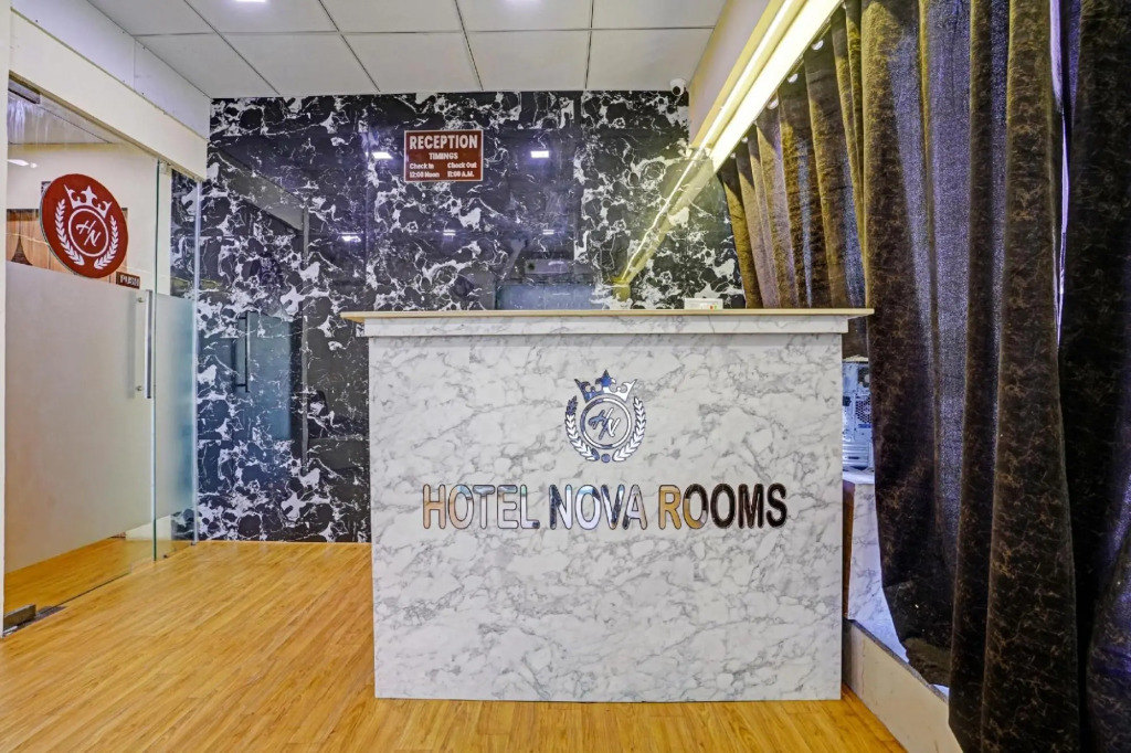 Сурат: OYO 80576C Hotel Nova Rooms