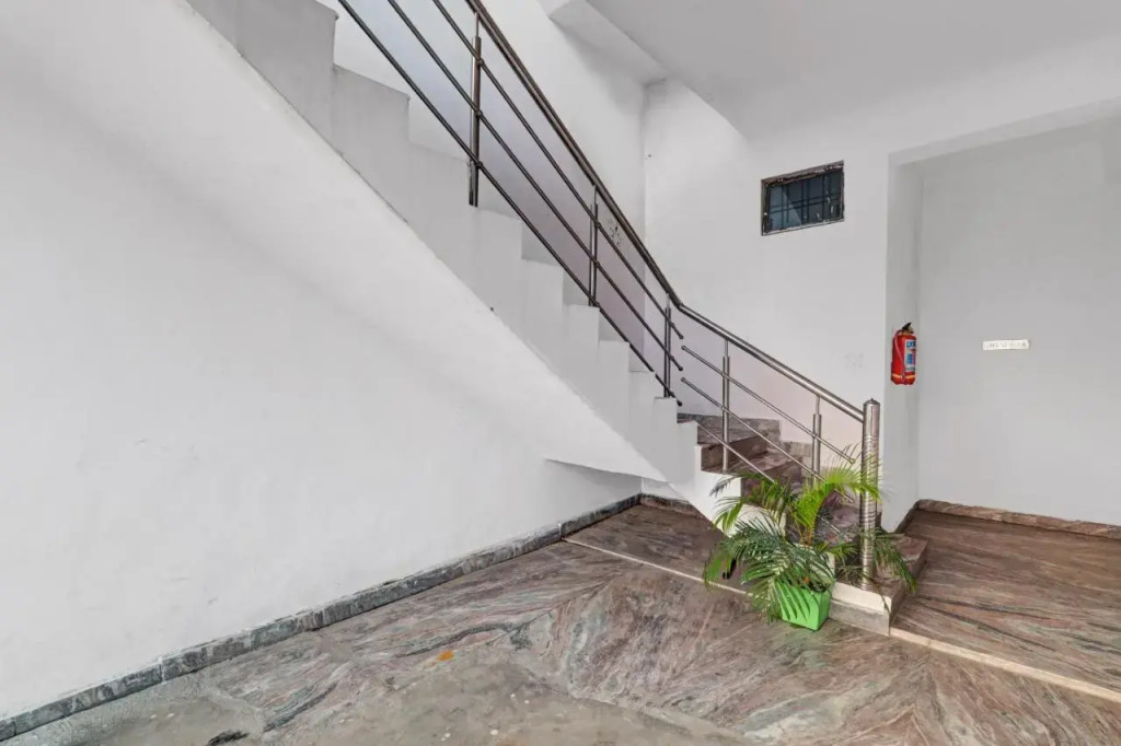 Лакхнау: OYO Flagship 80553 Shubhangi Palace
