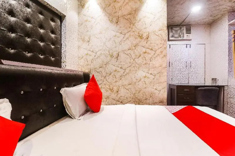 Лакхнау: Oyo 78194 Hotel Ashirwad