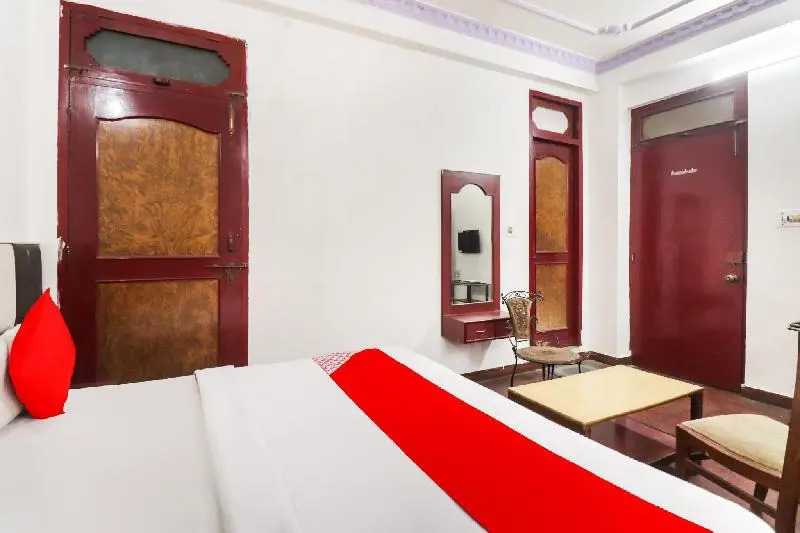 Лакхнау: Oyo 78194 Hotel Ashirwad