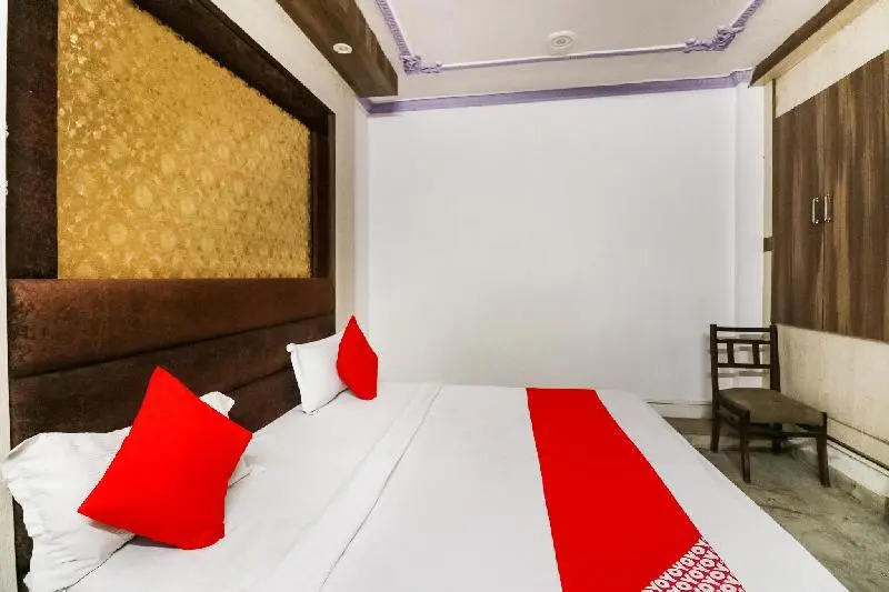 Лакхнау: Oyo 78194 Hotel Ashirwad