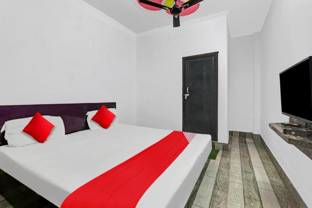 OYO Flagship 80648 Hotel Aastha — фото 4