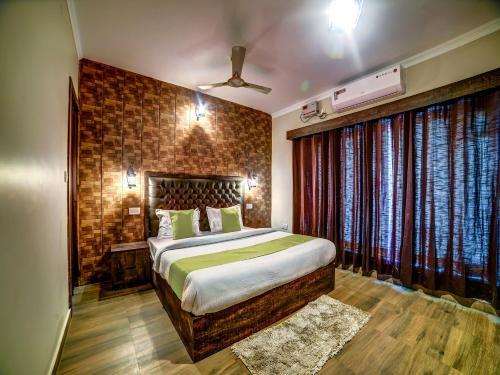 Массури: Sahastradhara RiverResort