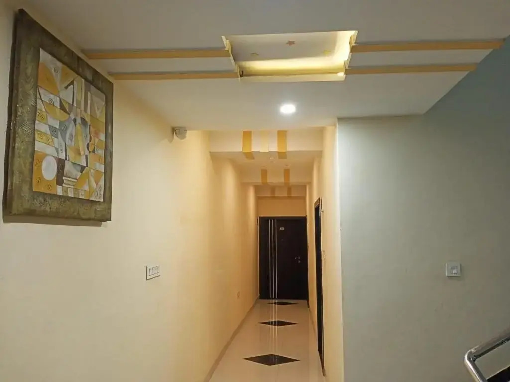 Ратлам: Hotel Amigo
