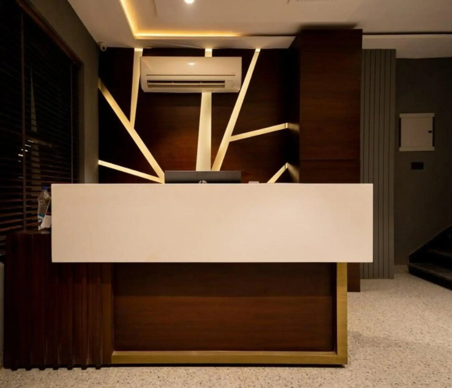 Лудхиана: Hotel Smily