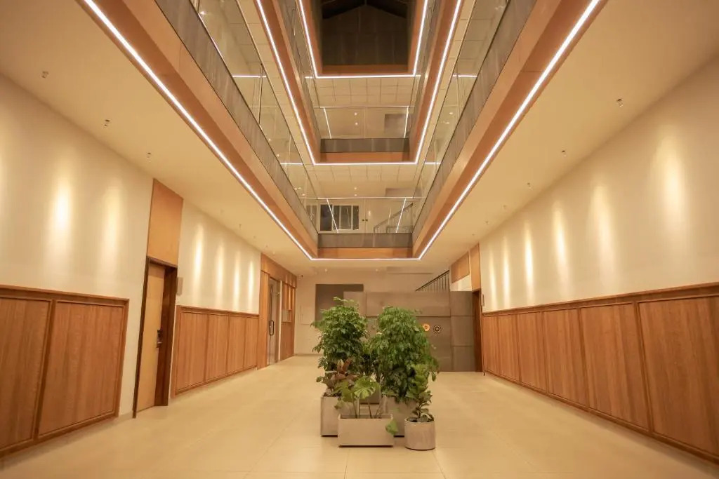 Перумал Ковил Пати: Hilux Courtyard