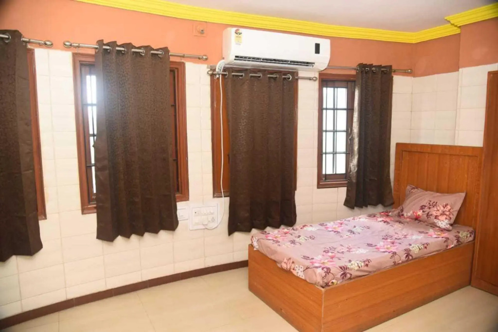 Вадодара: Oyo 700447 Hotel City Inn