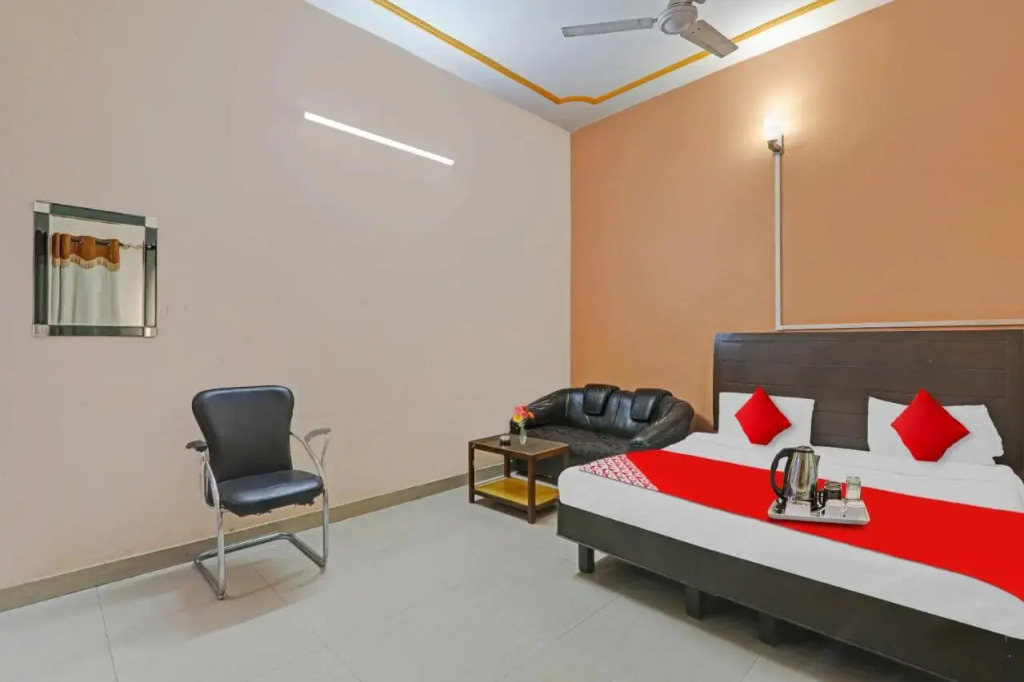 Варанаси: Oyo Flagship 70321 Hotel Ranjit