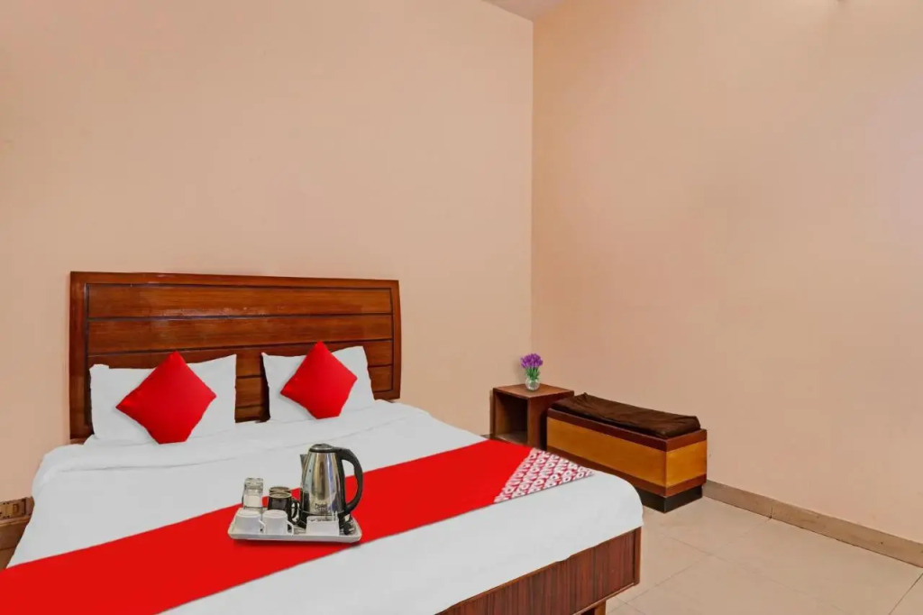 Варанаси: Oyo Flagship 70321 Hotel Ranjit
