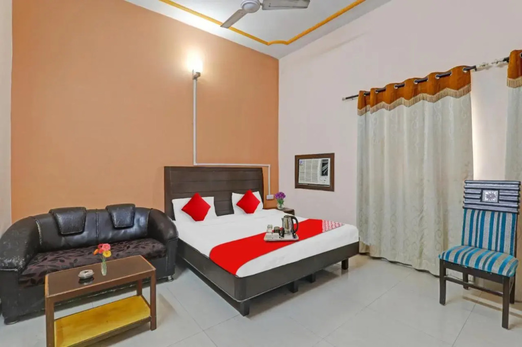 Варанаси: Oyo Flagship 70321 Hotel Ranjit