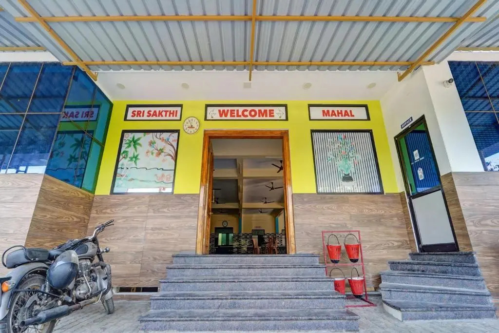 Eraniel: Hotel O Sri Sakthi Residency
