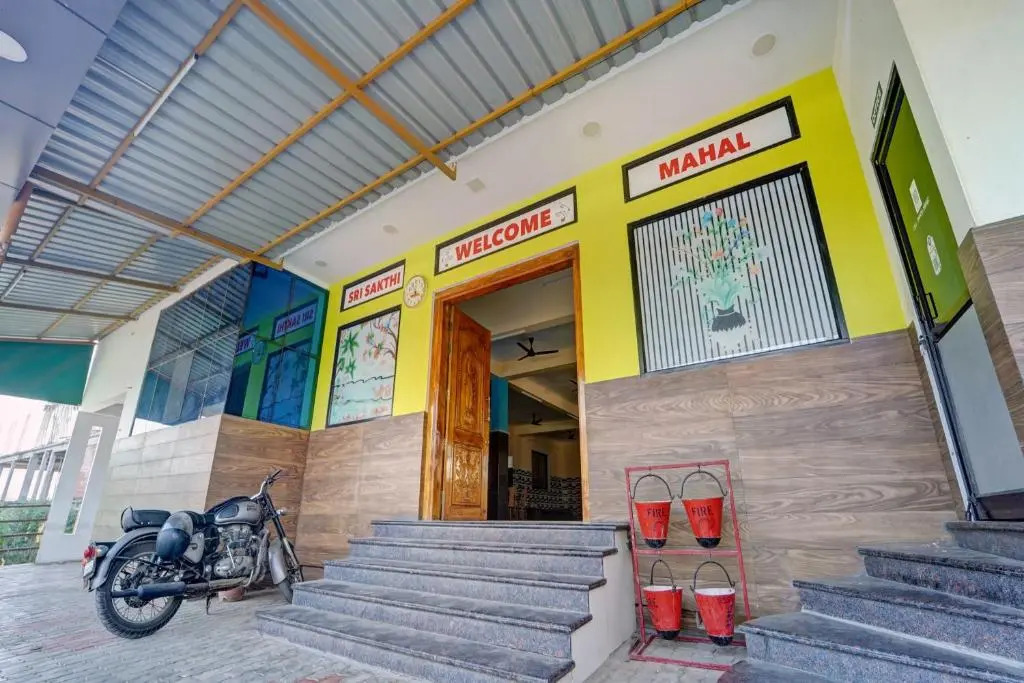 Eraniel: Hotel O Sri Sakthi Residency