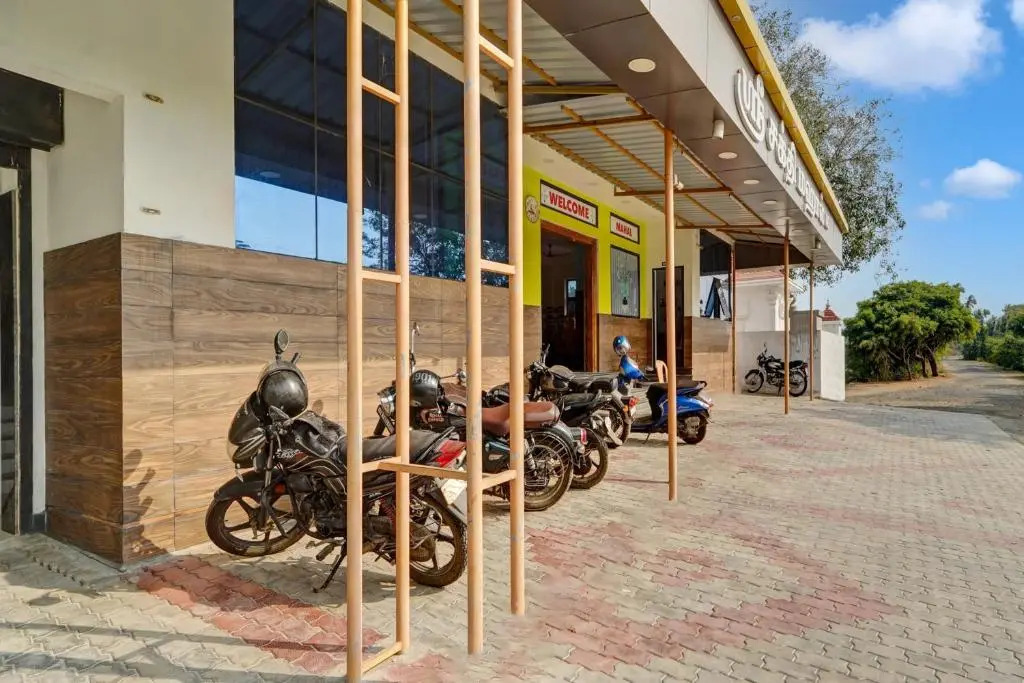 Eraniel: Hotel O Sri Sakthi Residency