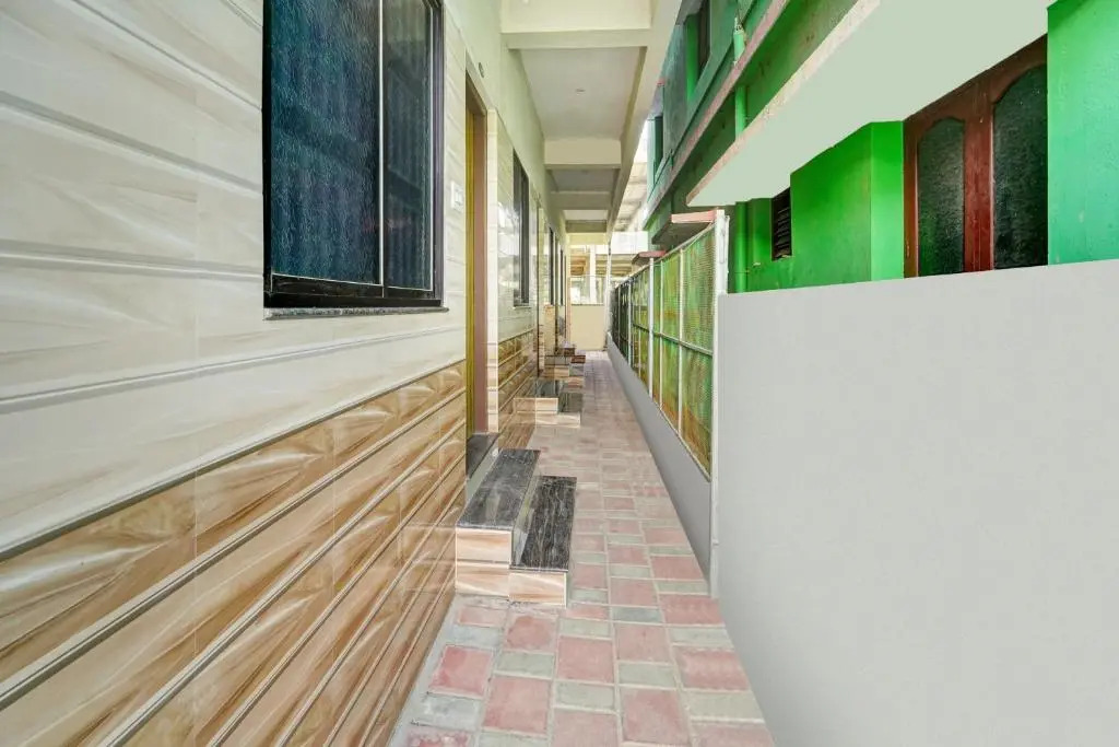 Eraniel: Hotel O Sri Sakthi Residency