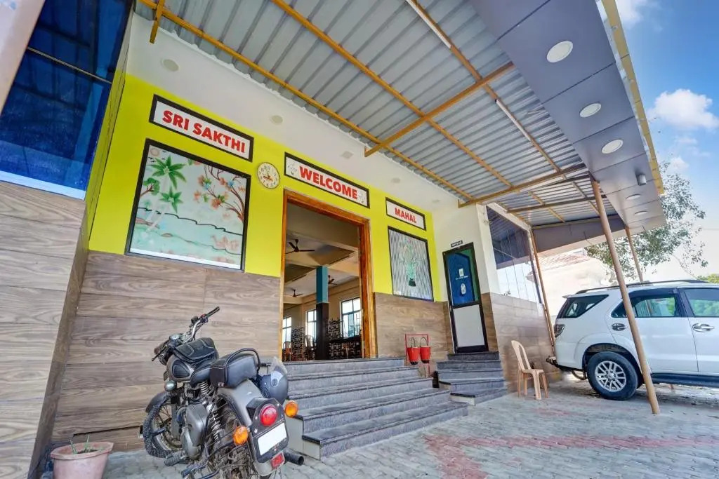Eraniel: Hotel O Sri Sakthi Residency