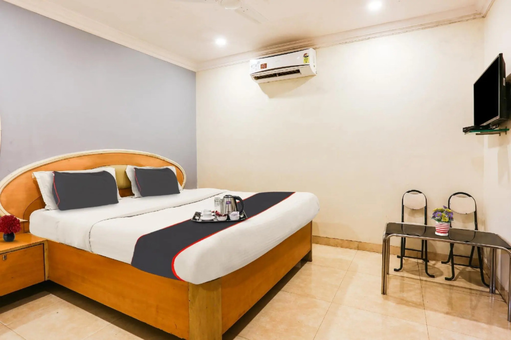 Мумбаи: Capital O 61246 Hotel de Meridian
