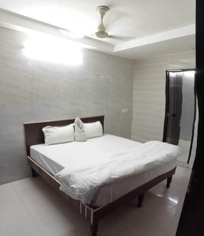 Нью-Дели: Pop 89981 Hotel Dwarka Inn