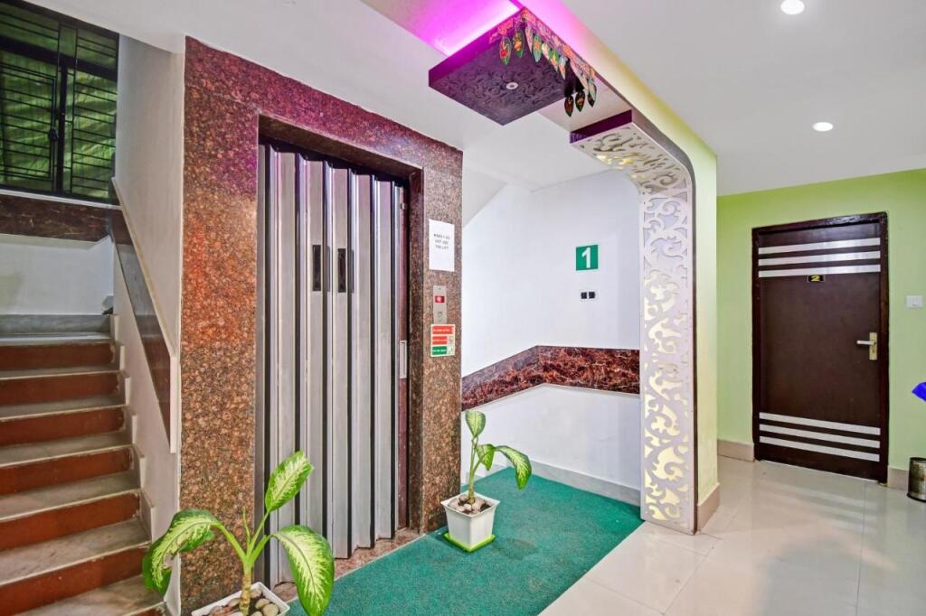 Колката: Oyo Flagship 80615 Bhart Plaza Inn
