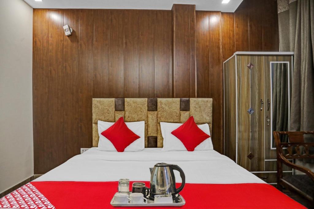 Фаридабад: OYO Flagship 70247 Hotel Lavish