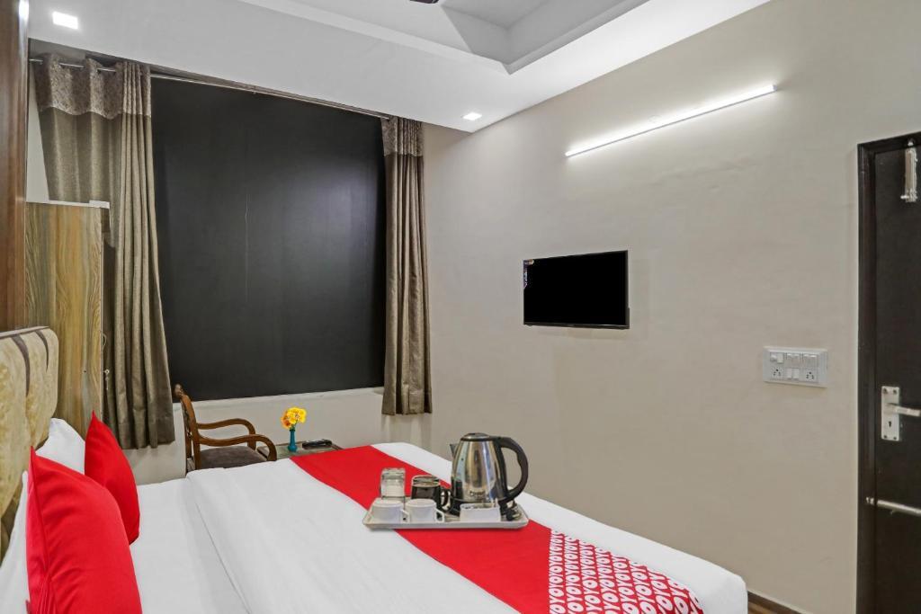 Фаридабад: OYO Flagship 70247 Hotel Lavish