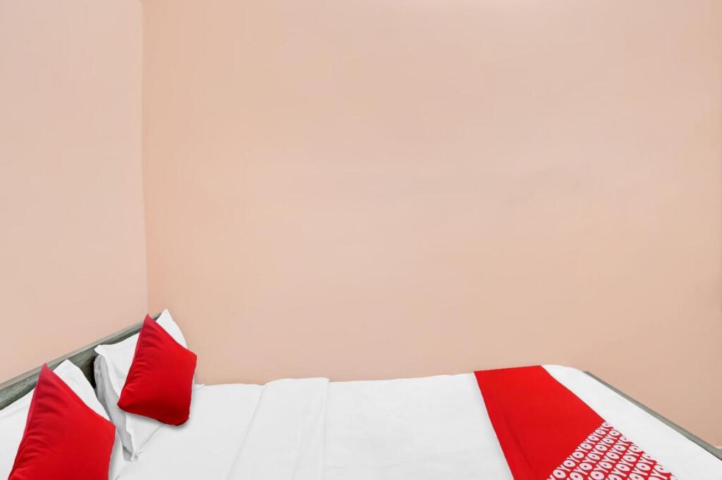 Варанаси: Oyo Flagship 80598 Aditya Guest House