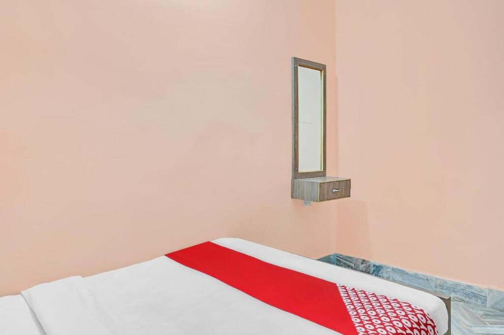 Варанаси: Oyo Flagship 80598 Aditya Guest House