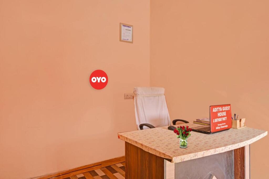 Варанаси: Oyo Flagship 80598 Aditya Guest House