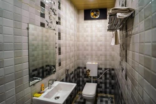 Ратлам: Manas AC Rooms