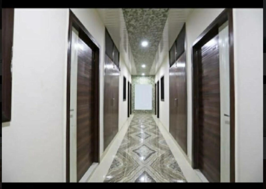 Агра: Hotel 7 Spices Restaurant & Banquet by Wb Inn