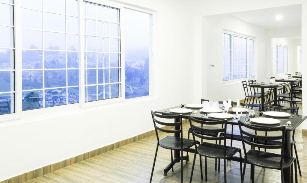 Ути: Treebo Skydale Inn & Suites With Mountain View