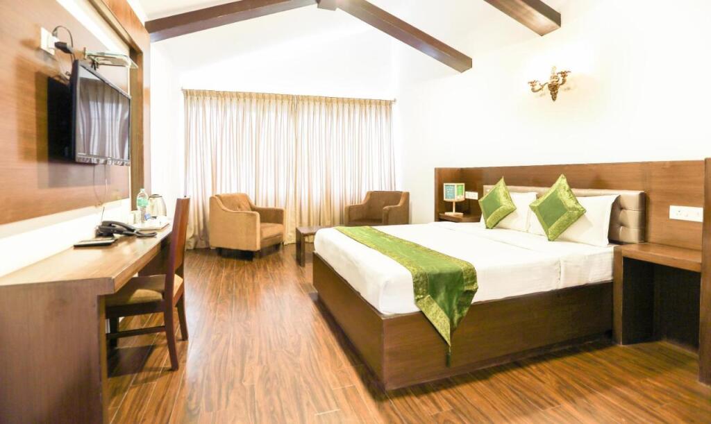 Ути: Treebo Skydale Inn & Suites With Mountain View