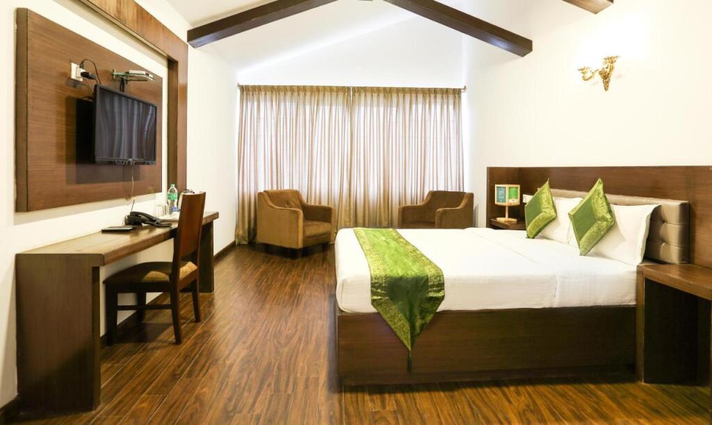 Ути: Treebo Skydale Inn & Suites With Mountain View