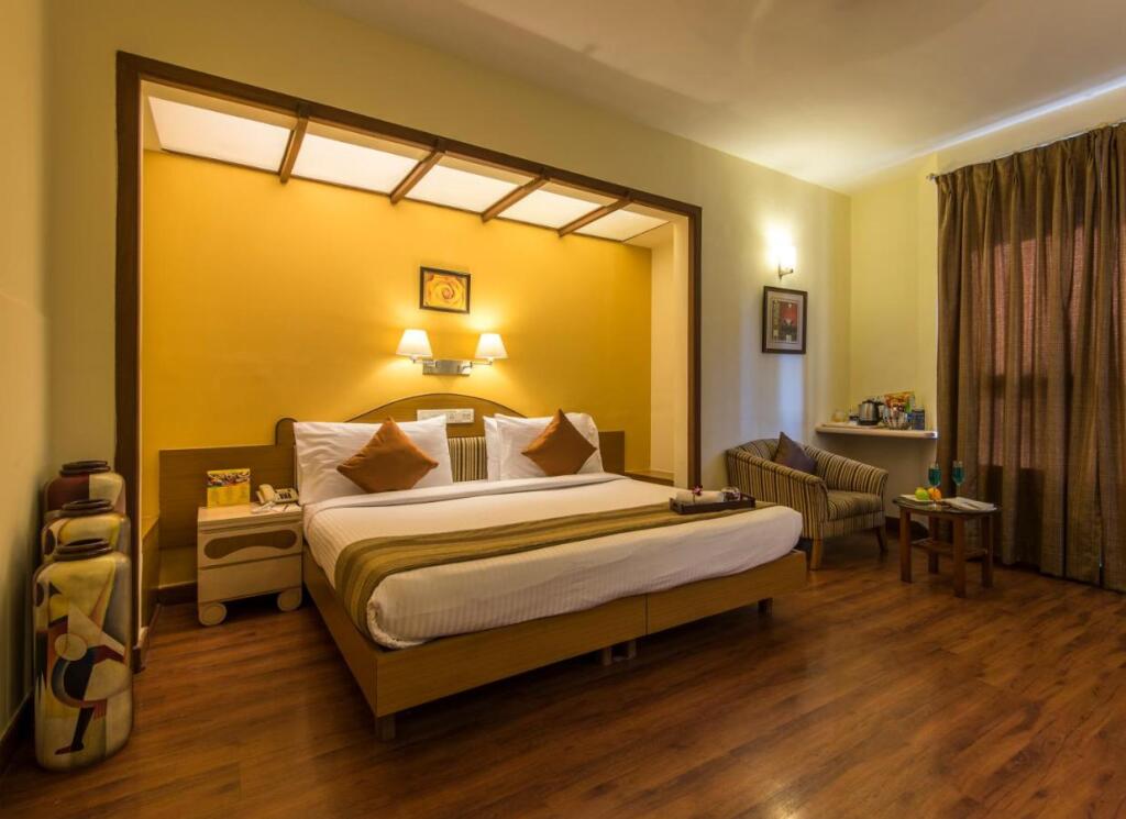 Пуна: Park Central Comfort e-suites, Pune