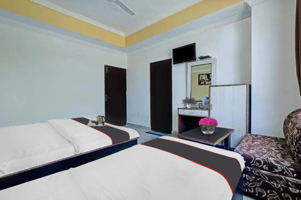 Катра: spot on 89476 Hotel Shalimar Lodge