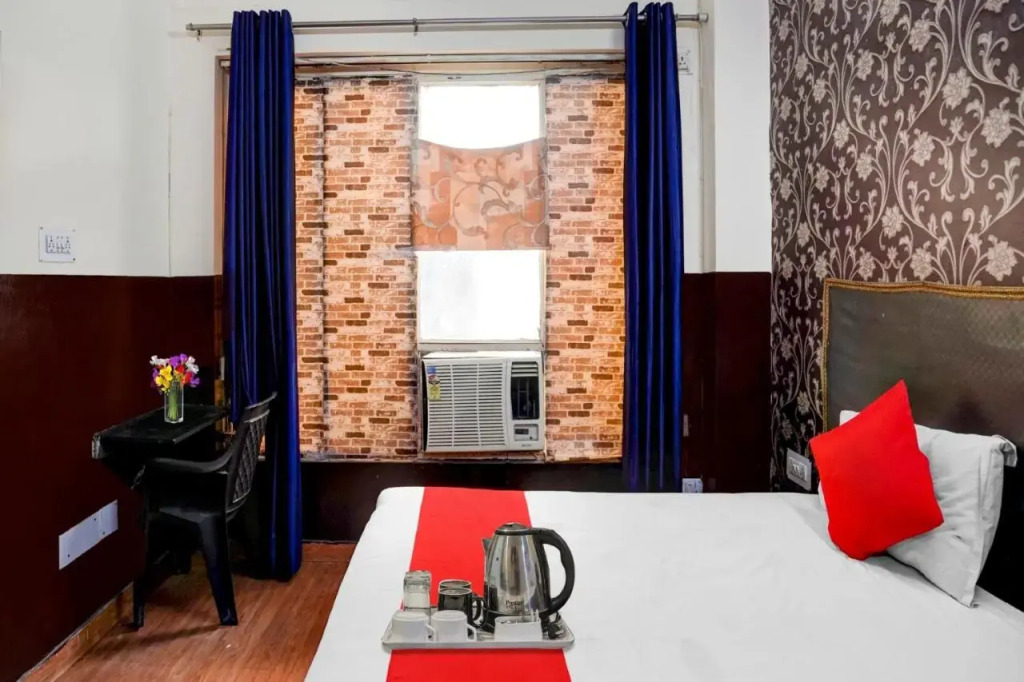 Нойда: Flagship 700838 Premium Hotel