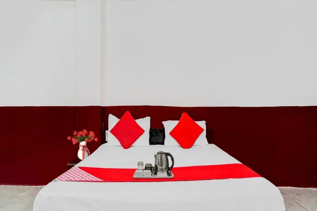 Нойда: Flagship 700838 Premium Hotel