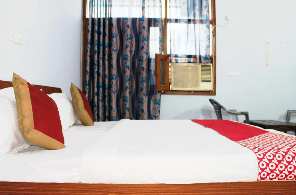 Нойда: Hotel O Dream Palace Near Noida Sector 76 Metro Station