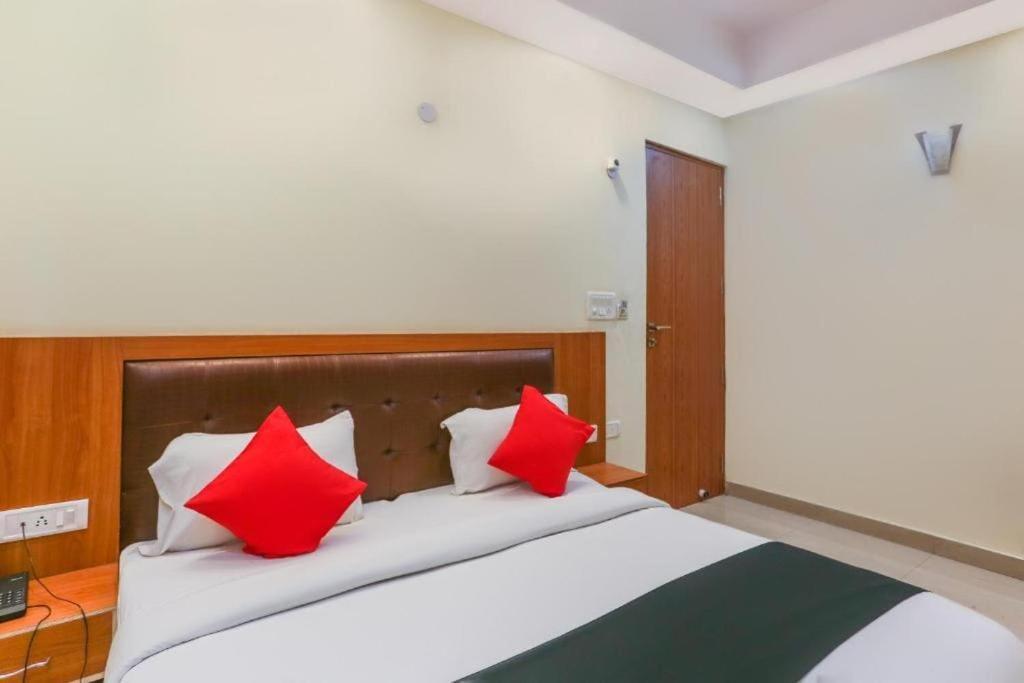 Большая Нойда: Capital O 89624 Bvh Hospitality
